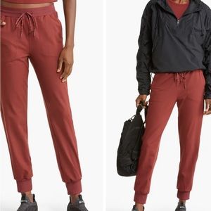 Zella live in jogger